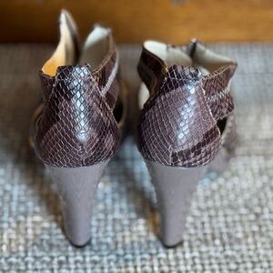Michael Kors snake skin print heels. Women, Size 8.5. NEW without box.
